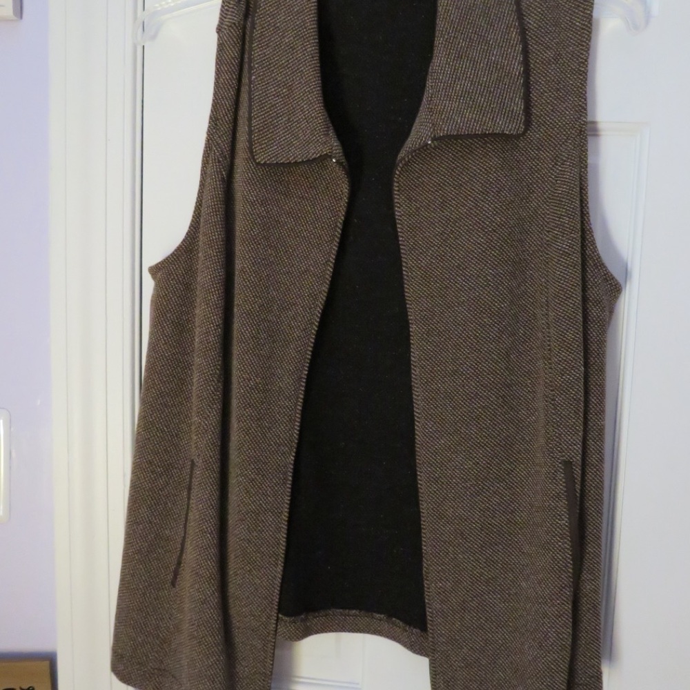 Women's Brown Sleeveless Skirt Set